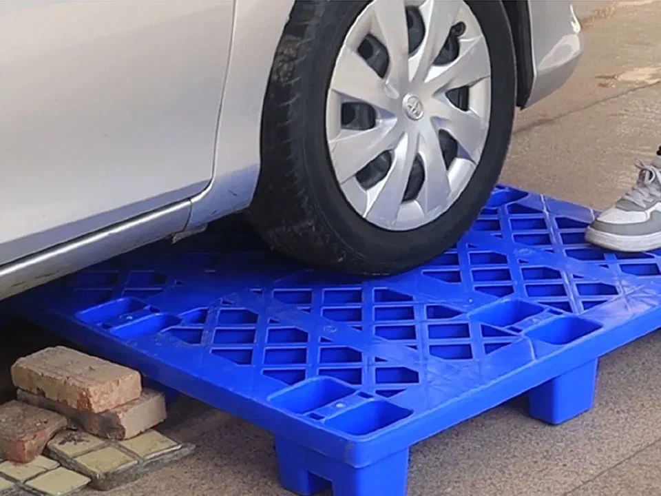 1111 open deck 9-leg plastic pallet industry use 2